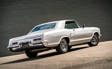 Unknown-Riviera-1964-Silver-Black-20