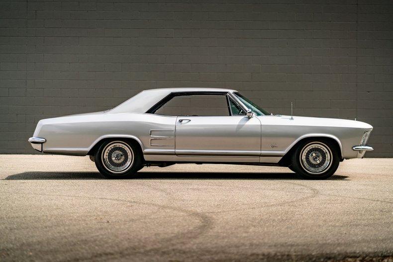 Unknown-Riviera-1964-Silver-Black-21