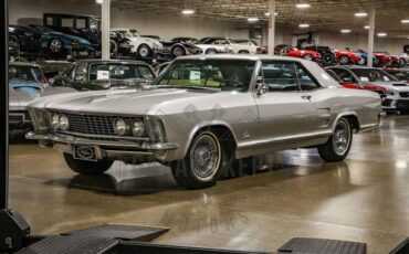 Unknown-Riviera-1964-Silver-Black-26