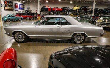 Unknown-Riviera-1964-Silver-Black-29