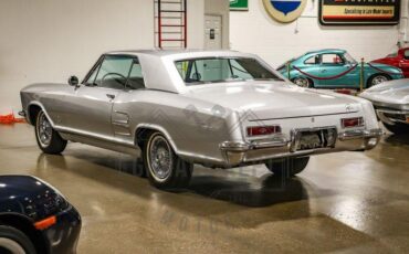 Unknown-Riviera-1964-Silver-Black-30