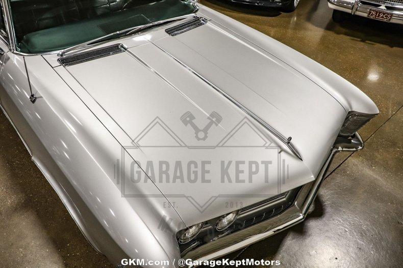 Unknown-Riviera-1964-Silver-Black-31