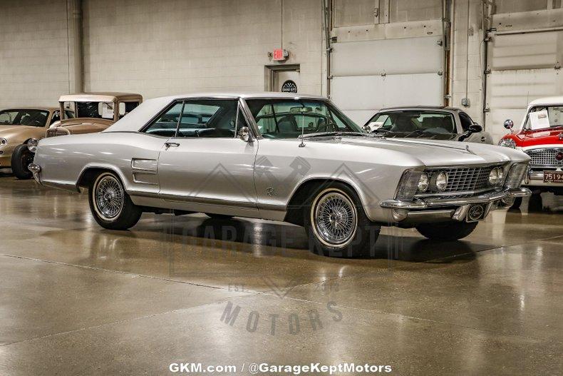 Unknown-Riviera-1964-Silver-Black-32