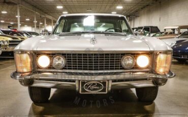 Unknown-Riviera-1964-Silver-Black-34