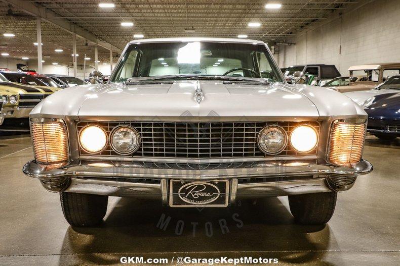 Unknown-Riviera-1964-Silver-Black-34