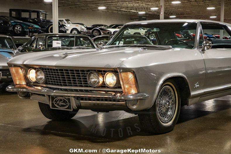 Unknown-Riviera-1964-Silver-Black-36