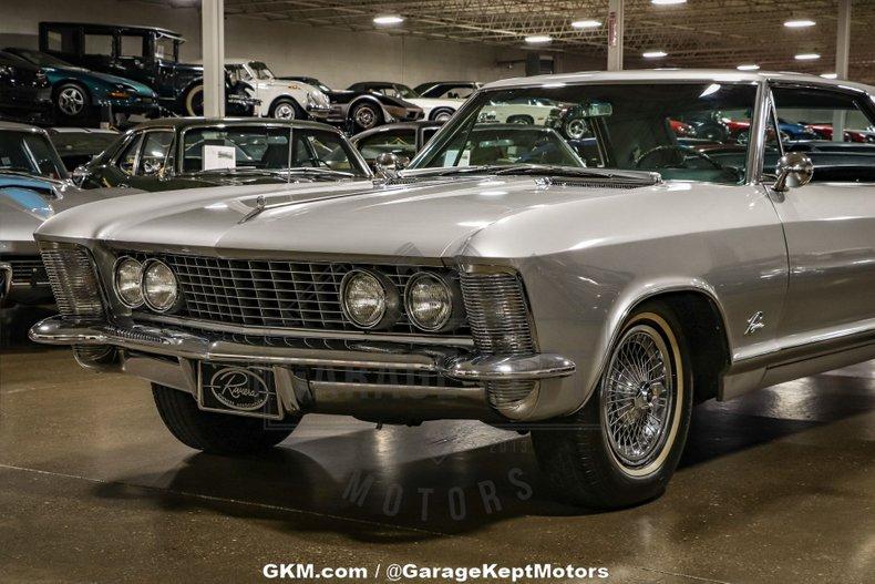 Unknown-Riviera-1964-Silver-Black-41