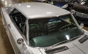 Unknown-Riviera-1964-Silver-Black-42