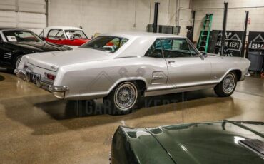 Unknown-Riviera-1964-Silver-Black-44