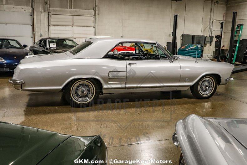 Unknown-Riviera-1964-Silver-Black-45