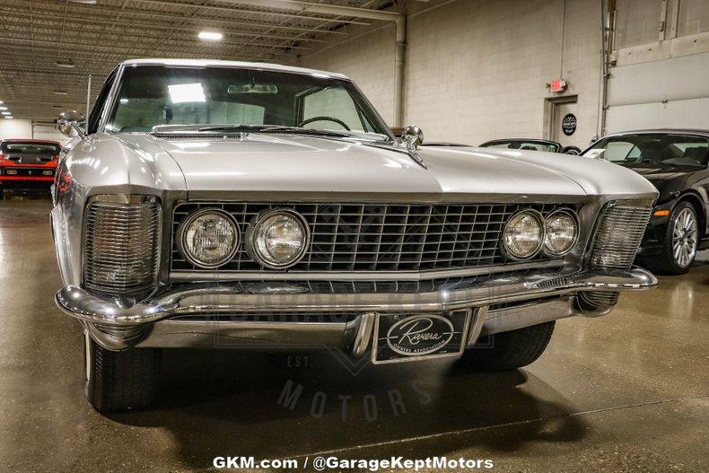 Unknown-Riviera-1964-Silver-Black-48