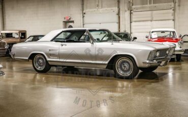 Unknown-Riviera-1964-Silver-Black-7