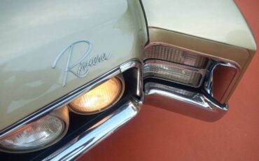 Unknown-Riviera-1967-Green-4