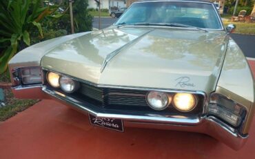 Unknown-Riviera-1967-Green-8