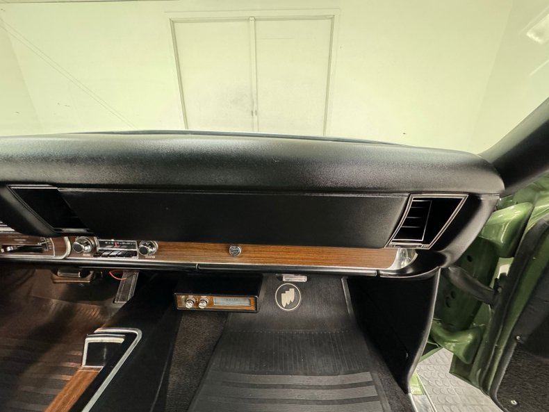 Unknown-Riviera-1970-Emerald-Mist-Black-10