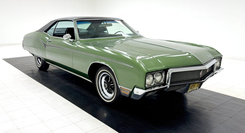 Unknown-Riviera-1970-Emerald-Mist-Black-15