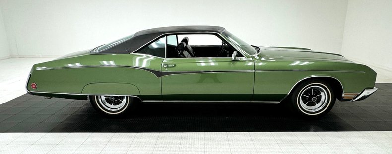 Unknown-Riviera-1970-Emerald-Mist-Black-34