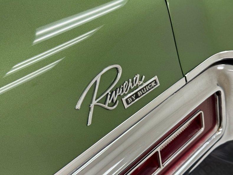Unknown-Riviera-1970-Emerald-Mist-Black-35