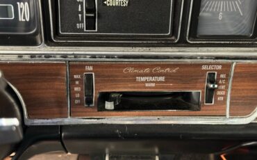 Unknown-Riviera-1970-Emerald-Mist-Black-7