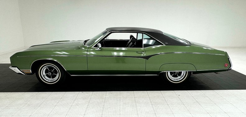 Unknown-Riviera-1970-Emerald-Mist-Black