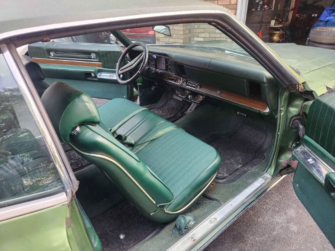 Unknown-Riviera-1970-Green-Green-10