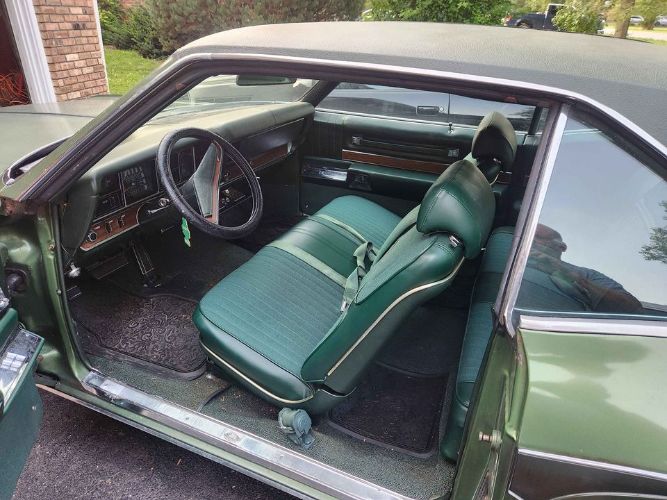 Unknown-Riviera-1970-Green-Green-12