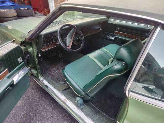 Unknown-Riviera-1970-Green-Green-13