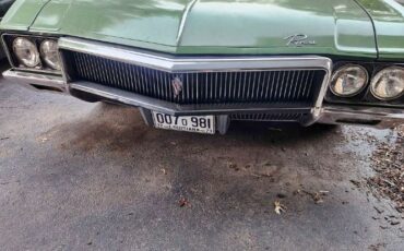 Unknown-Riviera-1970-Green-Green-18