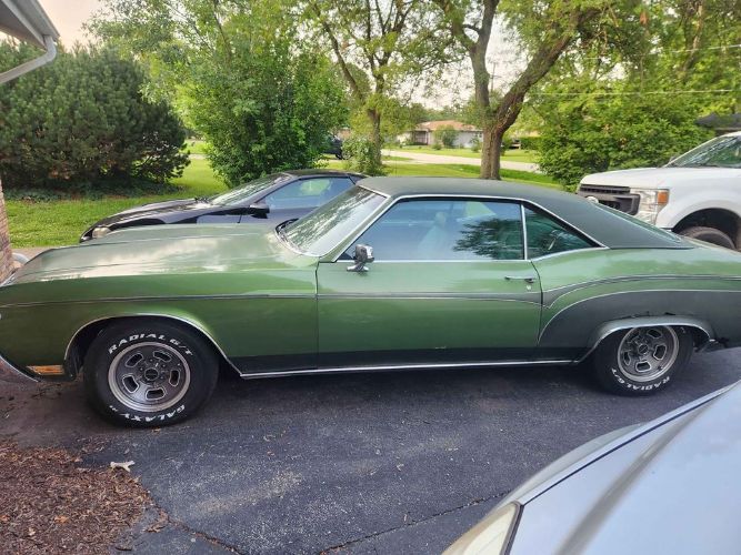 Unknown-Riviera-1970-Green-Green
