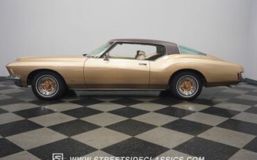 Unknown-Riviera-1971-Comet-Gold-Sandal-Wood-16