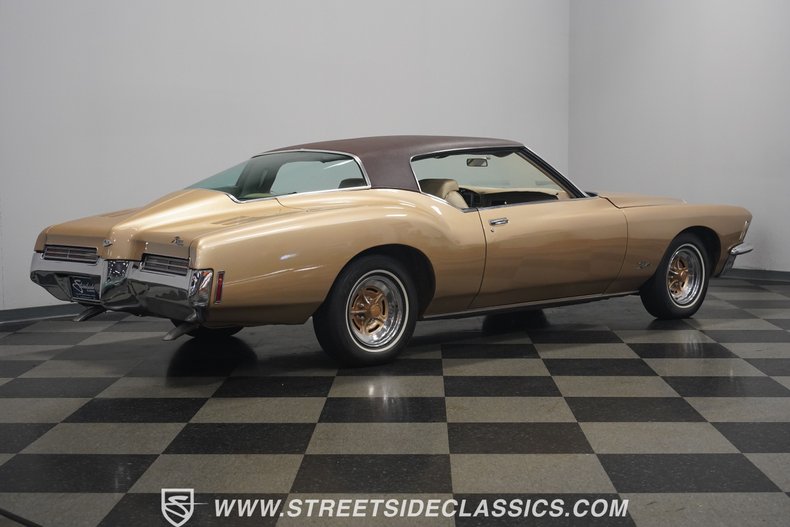 Unknown-Riviera-1971-Comet-Gold-Sandal-Wood-21