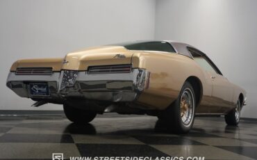 Unknown-Riviera-1971-Comet-Gold-Sandal-Wood-36