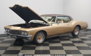 Unknown-Riviera-1971-Comet-Gold-Sandal-Wood-40