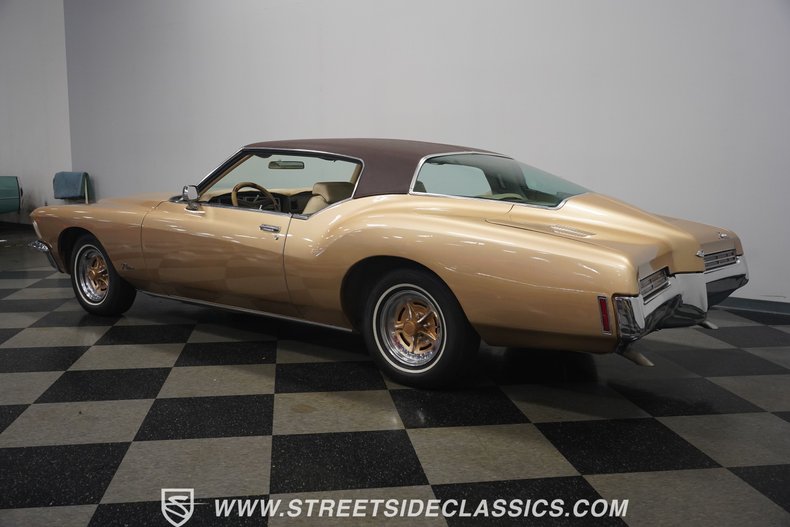 Unknown-Riviera-1971-Comet-Gold-Sandal-Wood-5