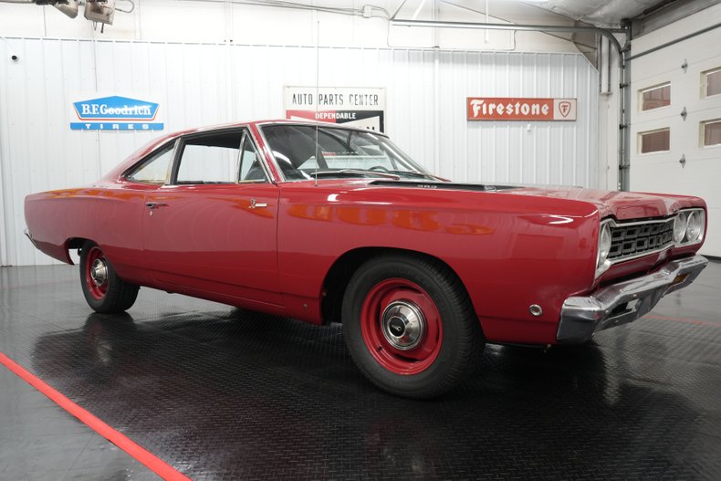 Unknown-Road-runner-1968-Matador-Red-Black-18