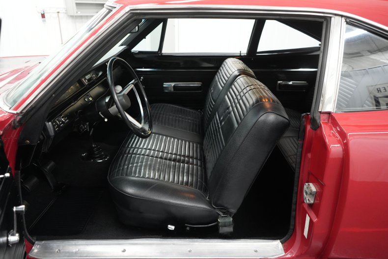Unknown-Road-runner-1968-Matador-Red-Black-30