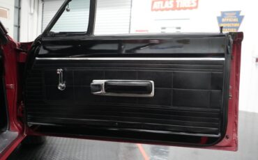 Unknown-Road-runner-1968-Matador-Red-Black-41