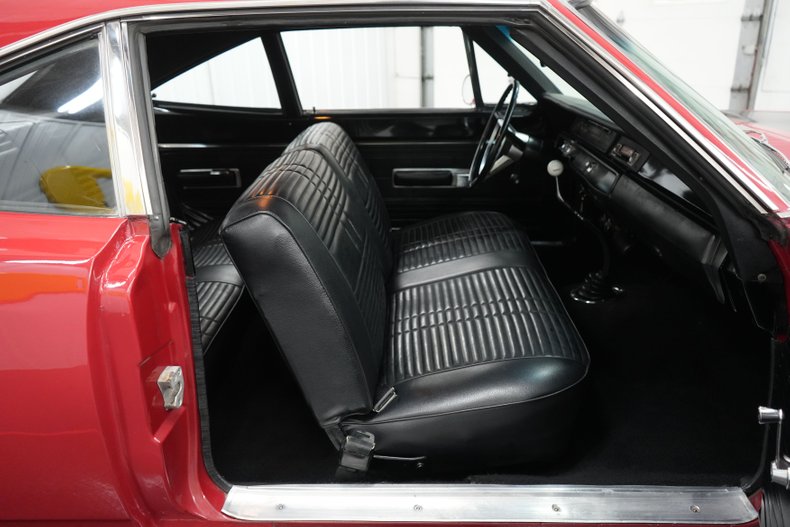 Unknown-Road-runner-1968-Matador-Red-Black-42