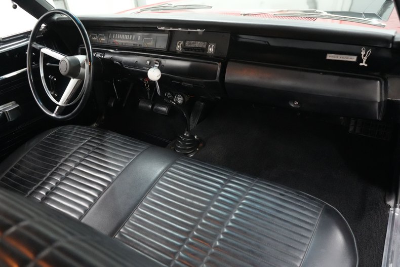 Unknown-Road-runner-1968-Matador-Red-Black-45