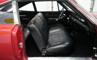 Unknown-Road-runner-1968-Matador-Red-Black-48