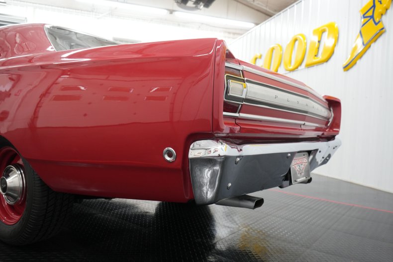 Unknown-Road-runner-1968-Matador-Red-Black-7