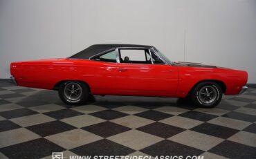 Unknown-Road-runner-1969-Barracuda-Orange-Black-24