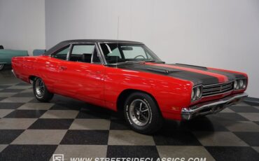 Unknown-Road-runner-1969-Barracuda-Orange-Black-26