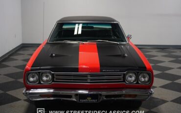 Unknown-Road-runner-1969-Barracuda-Orange-Black-28