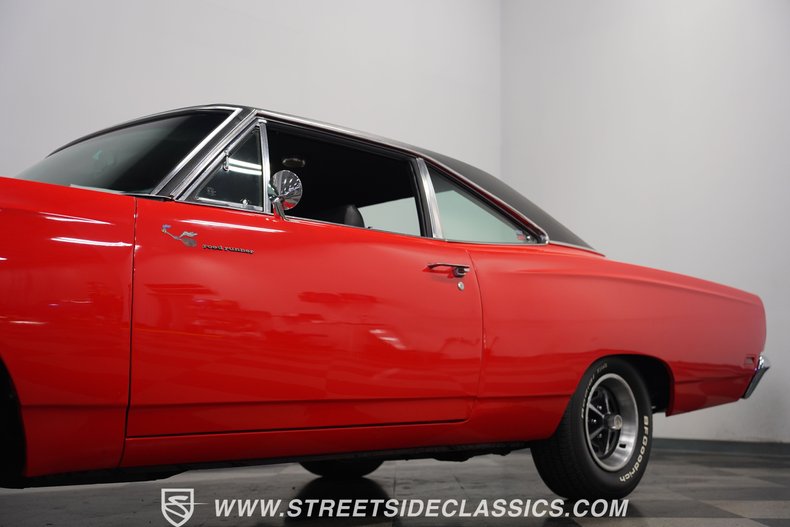 Unknown-Road-runner-1969-Barracuda-Orange-Black-33