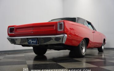 Unknown-Road-runner-1969-Barracuda-Orange-Black-37