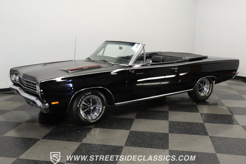 Unknown-Road-runner-1969-Black-Velvet-Black-18