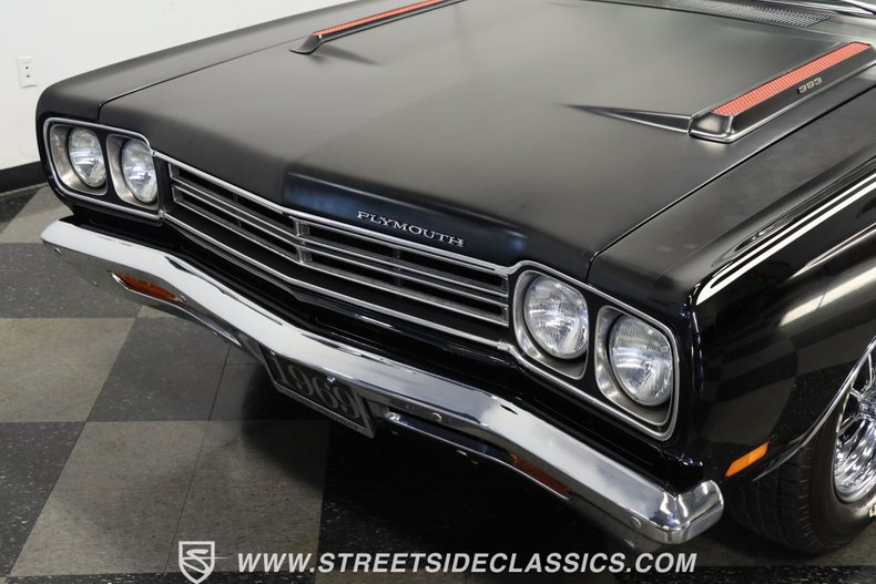 Unknown-Road-runner-1969-Black-Velvet-Black-31