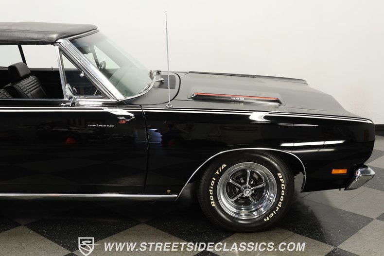 Unknown-Road-runner-1969-Black-Velvet-Black-37
