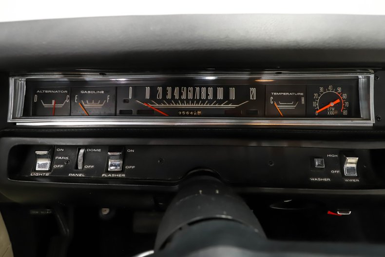 Unknown-Road-runner-1969-Black-Velvet-White-33